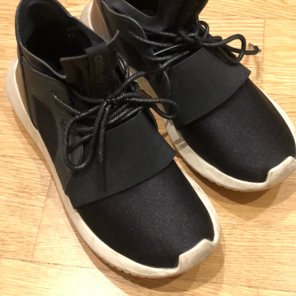 adidas tubular sneakers